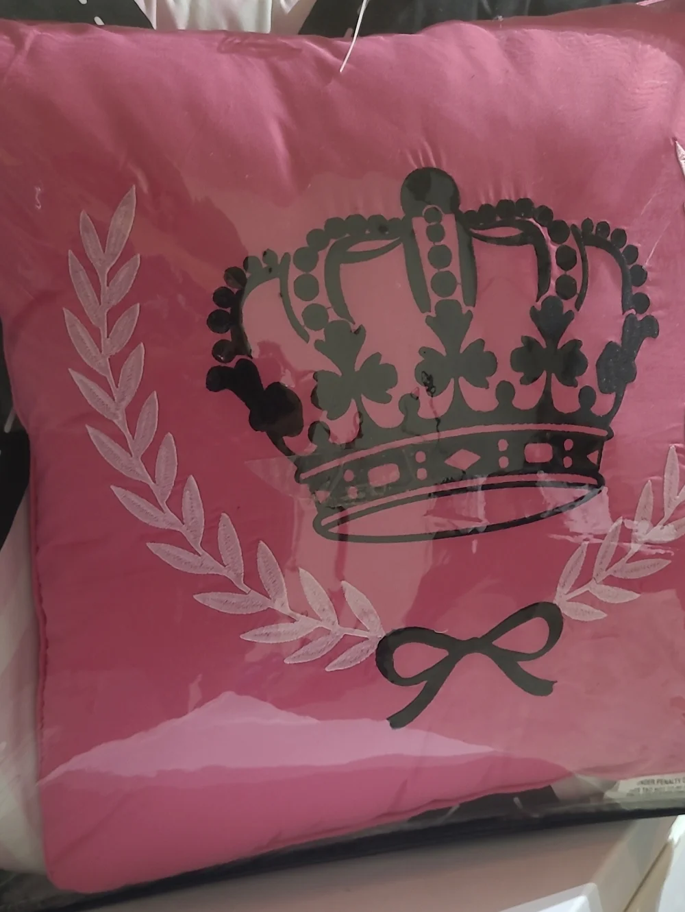 Juicy Couture Pink and Black Diamond-Print 4-Piece Comforter Set - Queen